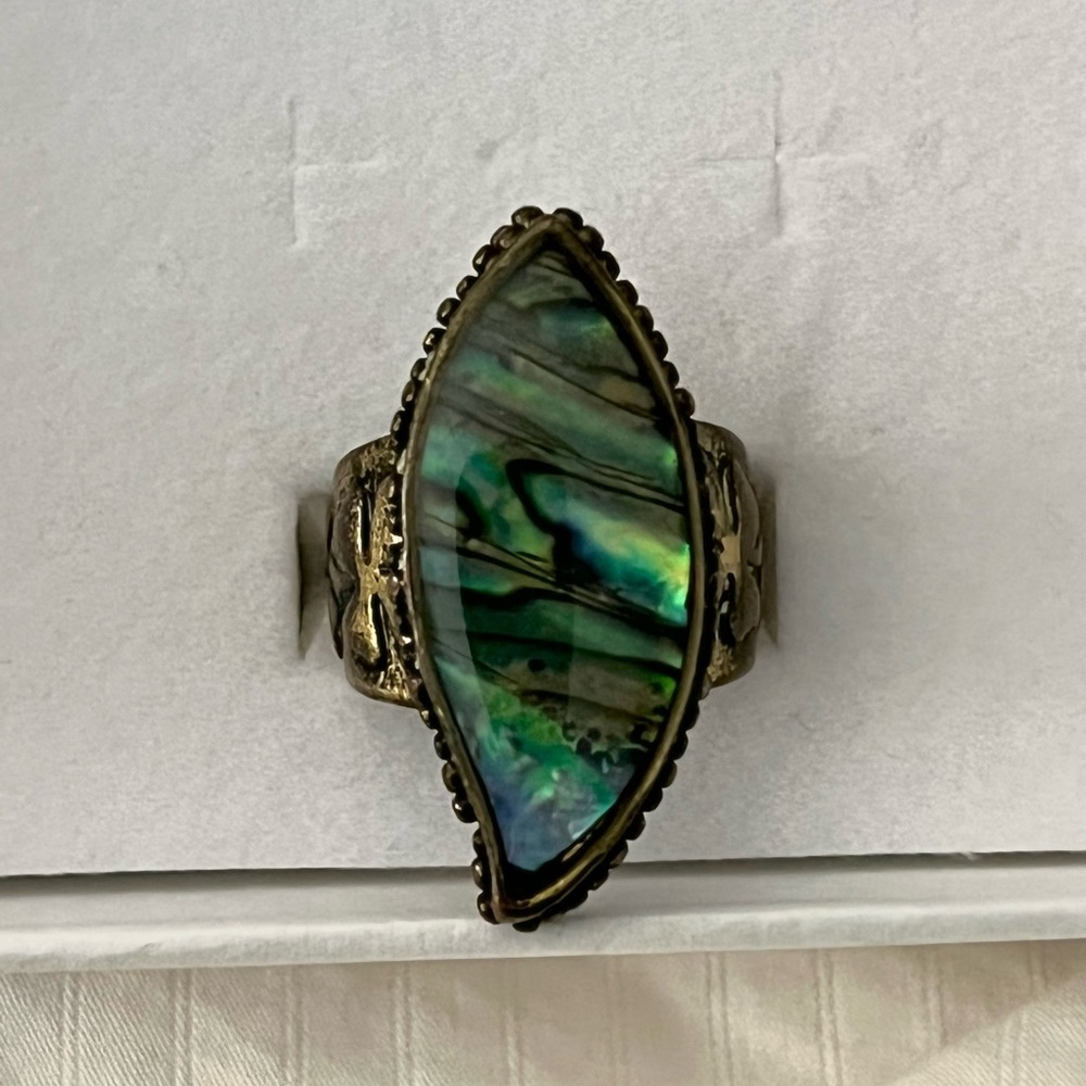 Sea Shell Ring NWOT